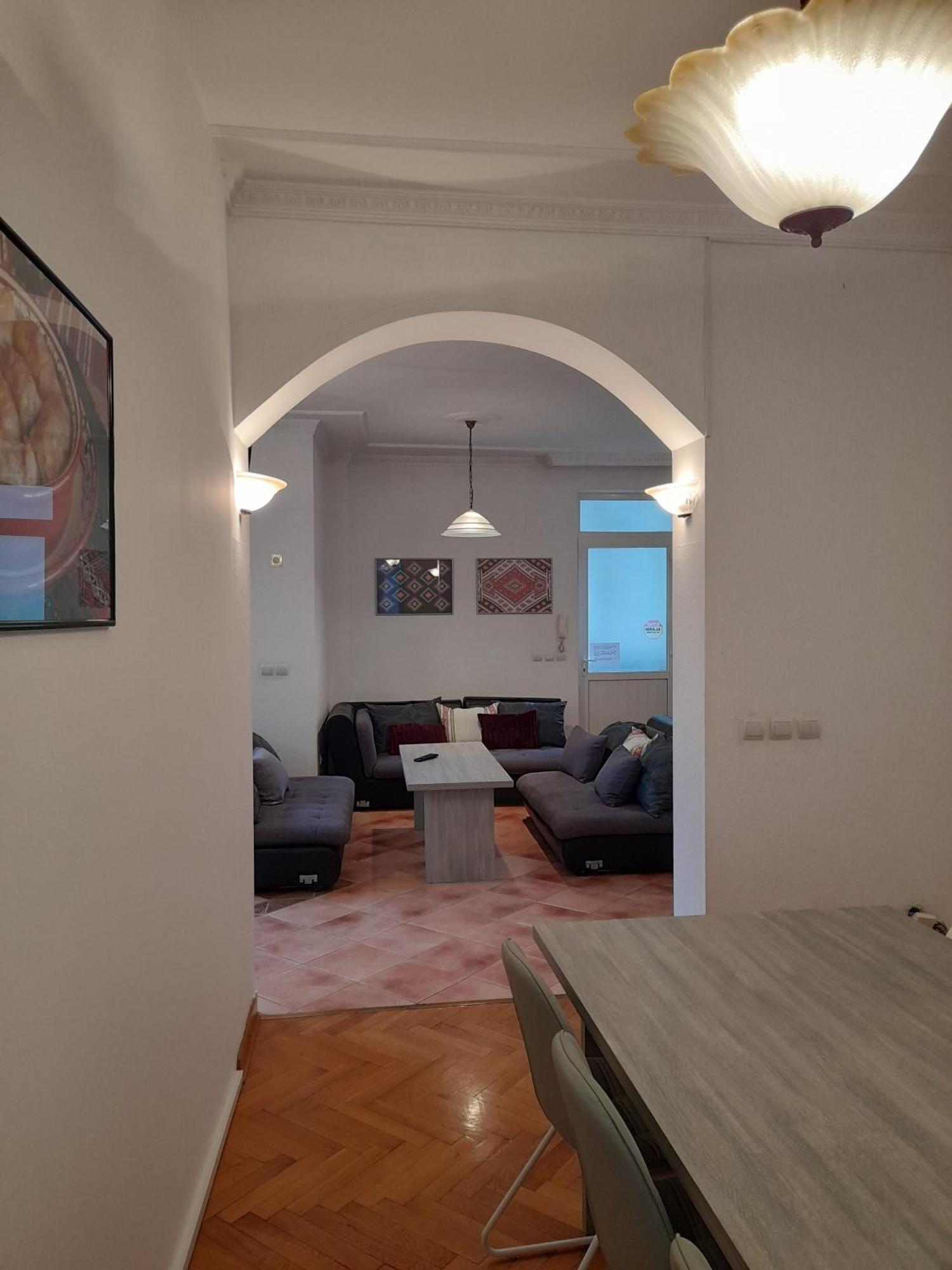 Authentic Belgrade Centre Apartments For Large Groups, Republic Square - Up To 47 People In 5 Apartments Rum bild