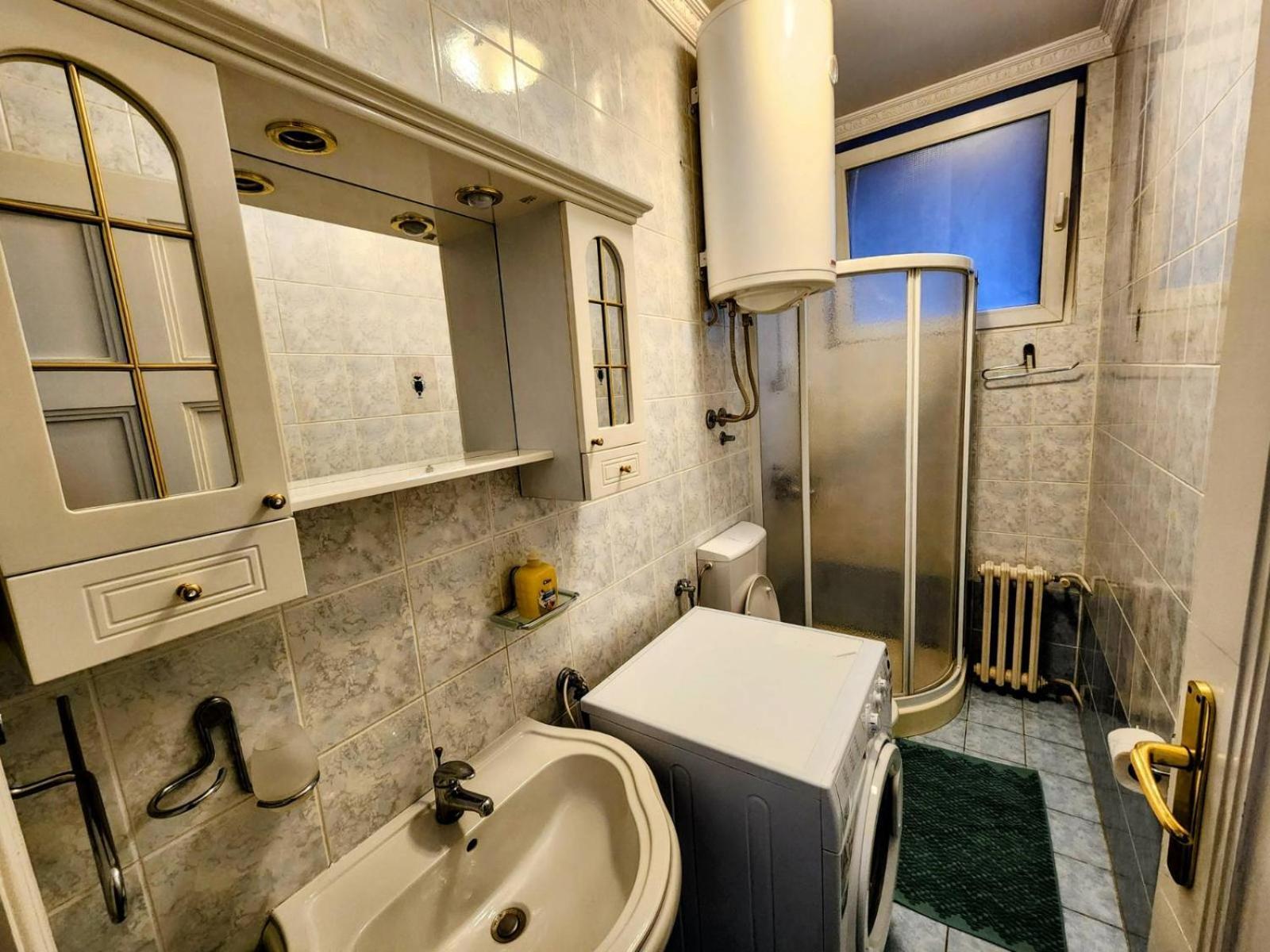 Authentic Belgrade Centre Apartments For Large Groups, Republic Square - Up To 47 People In 5 Apartments Rum bild