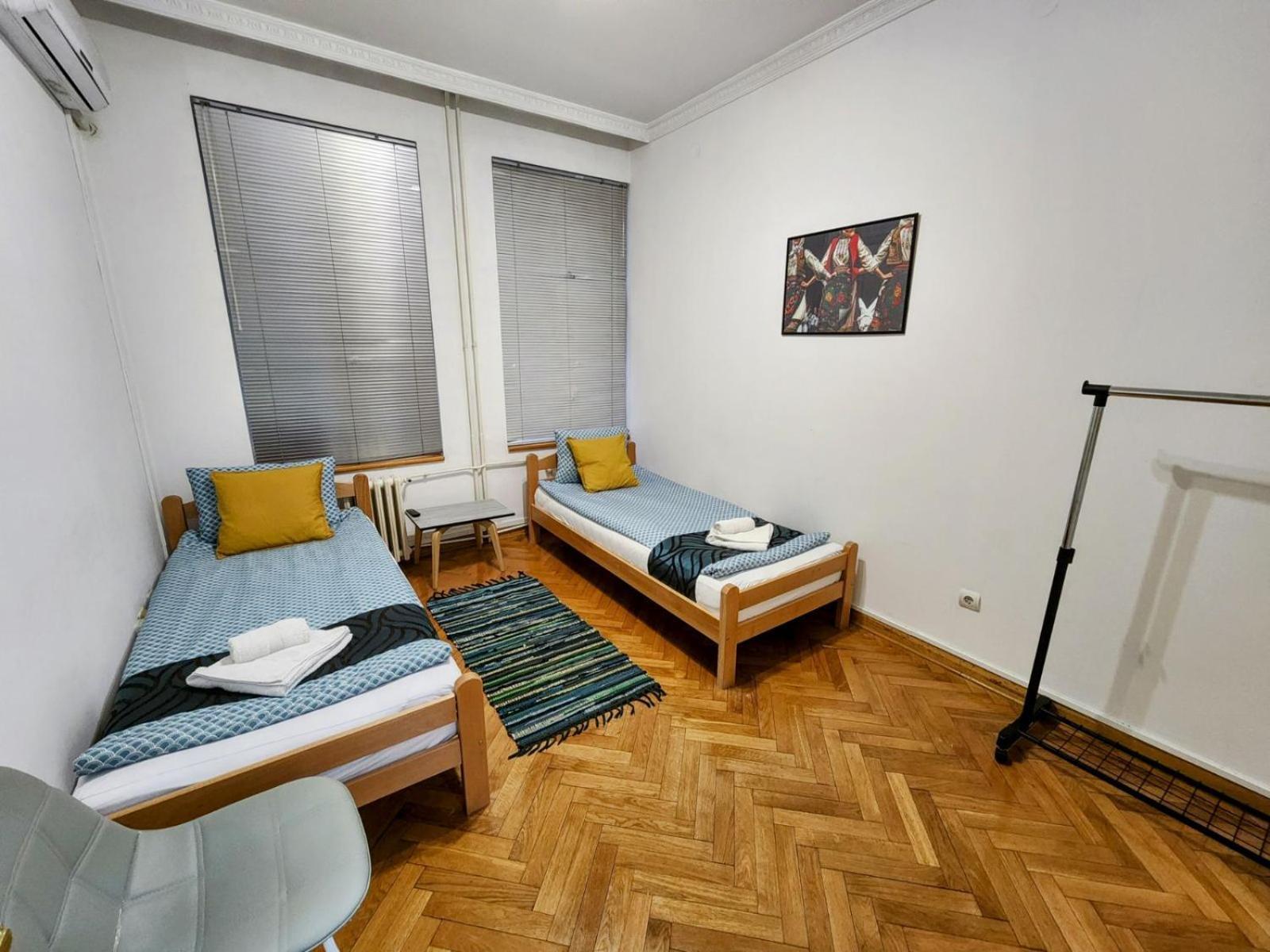Authentic Belgrade Centre Apartments For Large Groups, Republic Square - Up To 47 People In 5 Apartments Rum bild