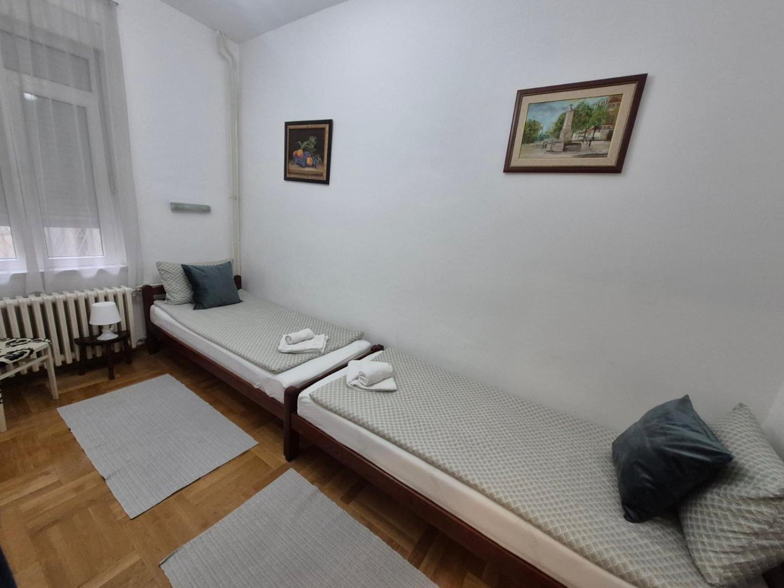 Authentic Belgrade Centre Apartments For Large Groups, Republic Square - Up To 47 People In 5 Apartments Rum bild