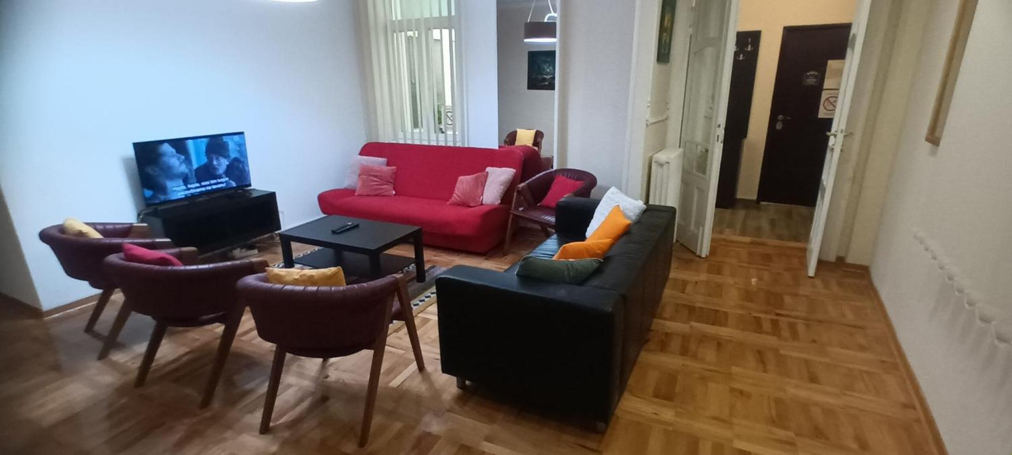 Authentic Belgrade Centre Apartments For Large Groups, Republic Square - Up To 47 People In 5 Apartments Rum bild