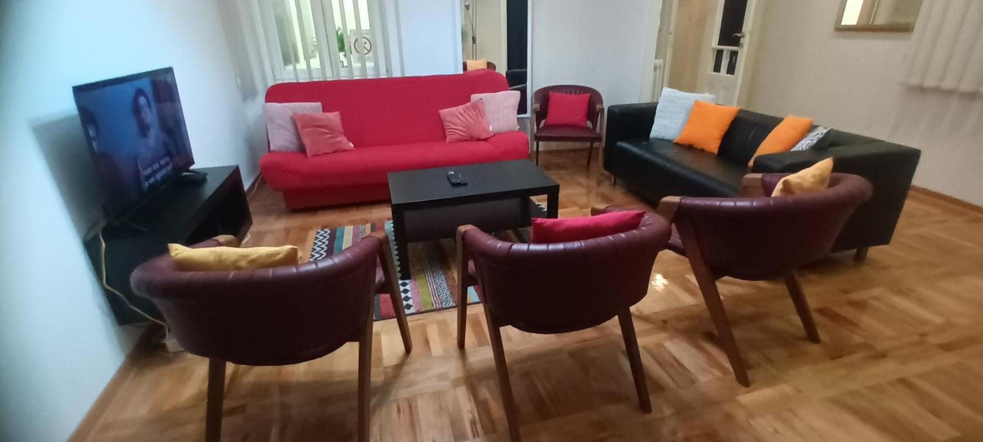 Authentic Belgrade Centre Apartments For Large Groups, Republic Square - Up To 47 People In 5 Apartments Rum bild
