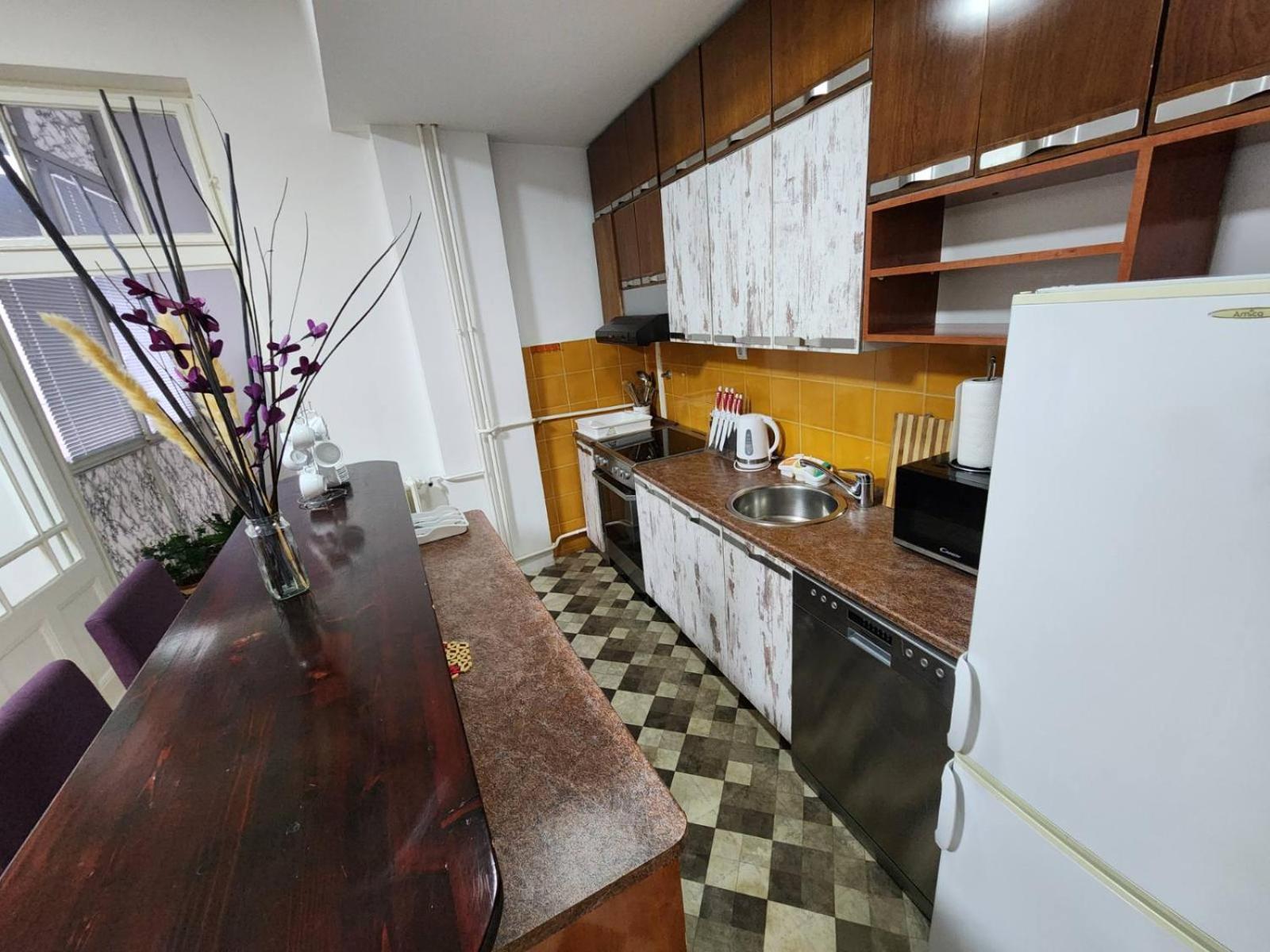 Authentic Belgrade Centre Apartments For Large Groups, Republic Square - Up To 47 People In 5 Apartments Rum bild